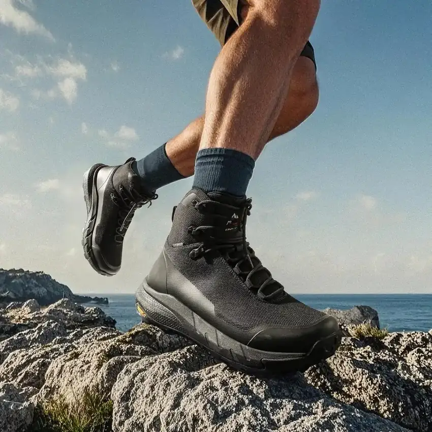 Men's Lightweight Breathable Hiking Boots — unmatched comfort